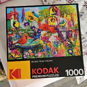 Kodak Premium Puzzle with Vibrant Birds and Flowers